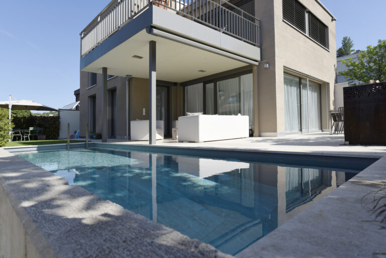 Pool mit Privatsphäre