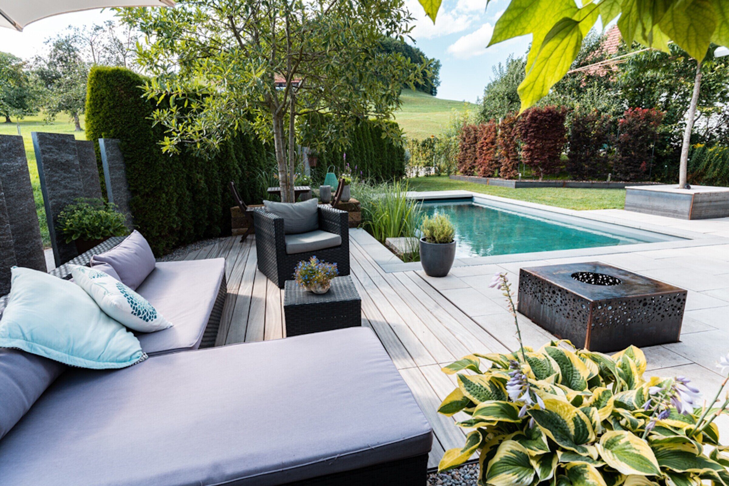 Swissteich Biopool mit Sitzplatz