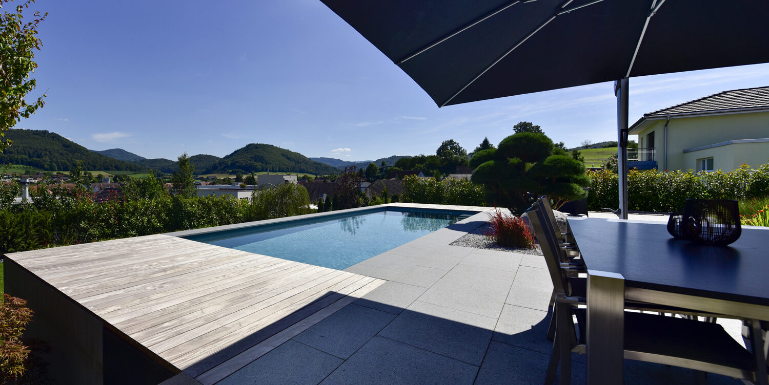 Pool zum Steingarten